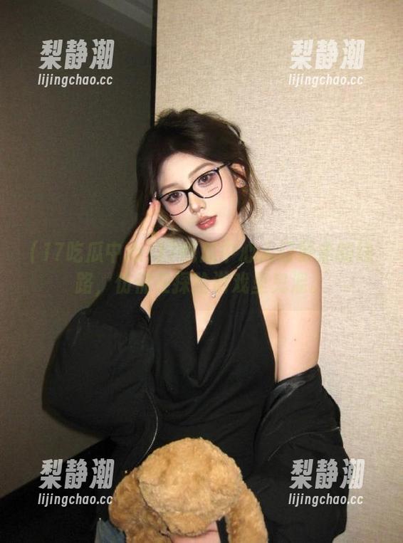 17吃瓜中心入口要走的线路，仿佛在探险游戏里鬼混。
