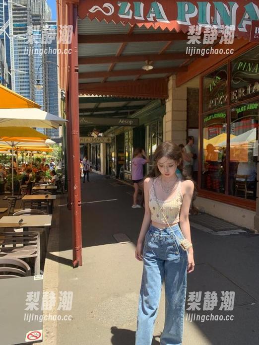 17吃瓜网 在17吃瓜网app上我就是那个‘瓜友’,别人包围不了我的吃瓜圈!