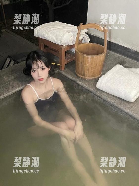 51吃瓜 热门在线,51吃瓜网站每天送你快乐和瓜,包你吃到停不下来!