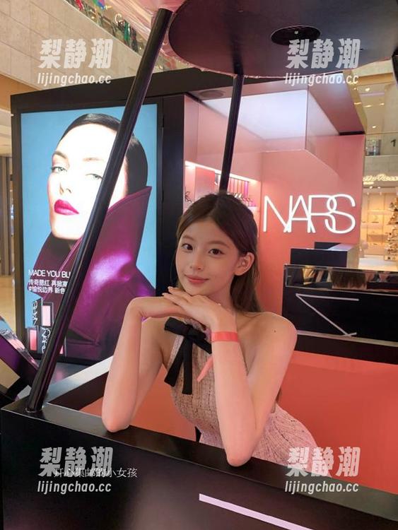 直达舆论漩涡，跟随“51吃瓜中心”一起揭露这些“显而易见”的假象！