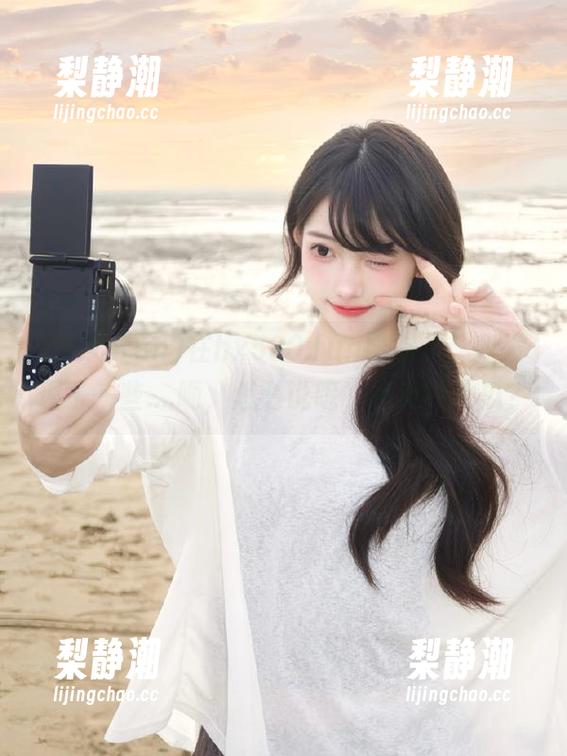 520.fun 在hx520.fun导航下,我发现了一些....呃,怎么说呢,挺奇特的瓜?