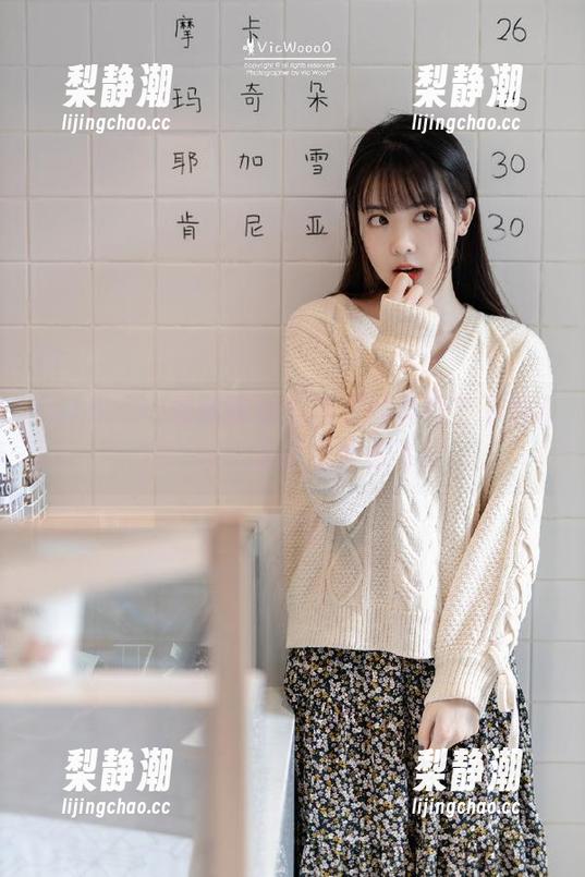 想知道娱乐圈里的真相？下载718.sx，瓜田里带你飞！