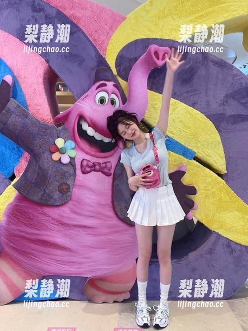 91.cg.com 更新!我在91.cg.com看到了超级无敌的大瓜,心里小鹿乱撞,不想回头了…