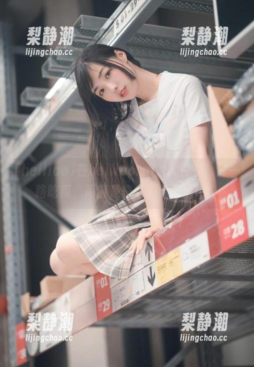 在heiliao.su的入口处，我一路吃瓜，简直是快乐的无尽循环！