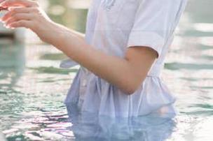 浏览zztt10.ccm网页，发现黑料的深水区，我该怎么办？