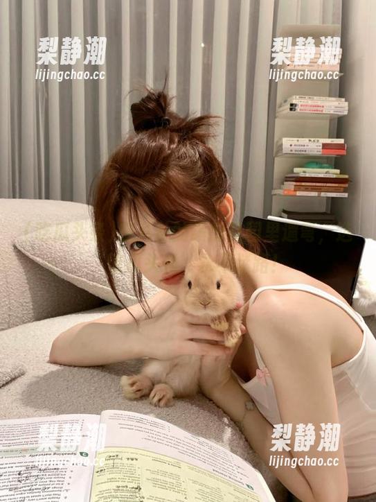吃瓜头条 在八卦的缤纷花园里遛弯,选‘吃瓜头条’永不迷路!