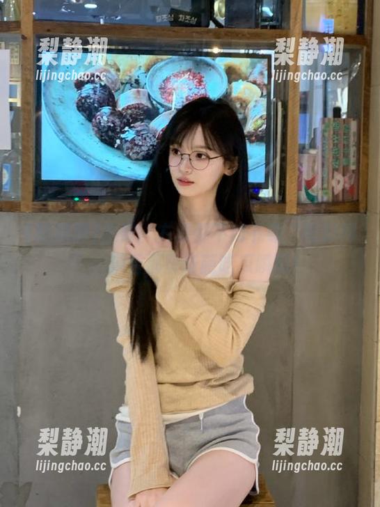 吃瓜网 左滑、右滑都不如下载“吃瓜网”,观看那些奇葩吃瓜瞬间!