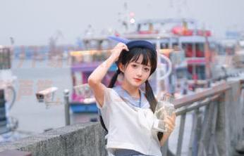 下载吃瓜网，让你的手机成为八卦传声筒，瞬间上升为社交达人！