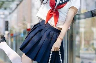 一边吃爆米花一边刷新吃瓜视频app，人生真的太完美！