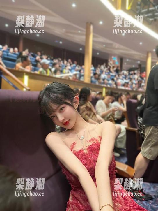 爆料海角首页：热门吃瓜排行榜，今天的瓜谁最滋味？