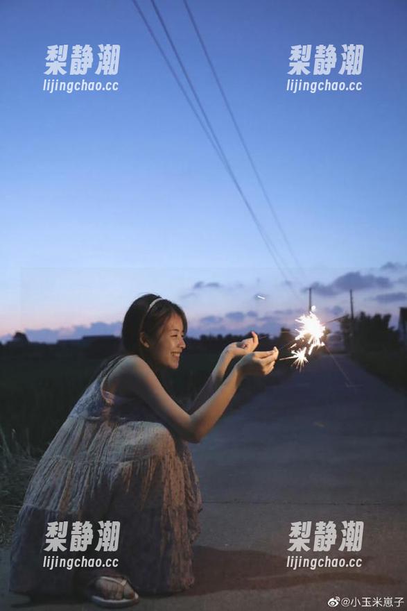 首页真香！爆料海角？热门吃瓜简直让人忍不住想一口一口吃！