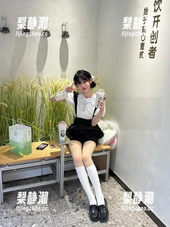 网曝吃瓜在线：最新瓜果充实你的八卦人生，你准备好了吗？