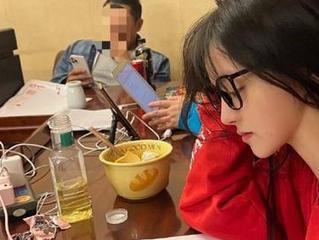 在线进入黑料不打烊的传送门，让我们一起跟踪瓜田里的绯闻吧！