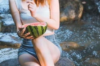 最近黑料不打烊155fun放出的这个视频，让我忍不住想一口气看完，真香！