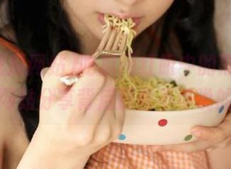 吃瓜网红眼中的黑暗，黑料吃瓜网站分享背后那些不可说的隐秘！