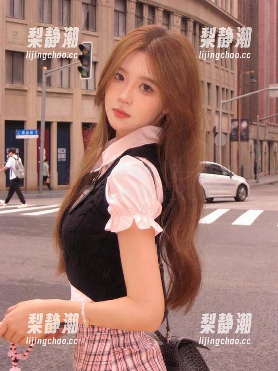 黑料网苹果版：又一波狂拽黑料漫画，今天的瓜是不是又酸又甜？